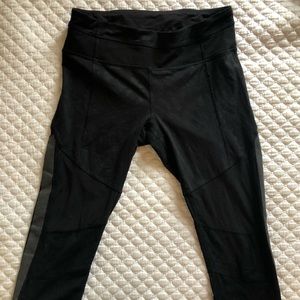 leopard and mesh 3/4 length leggings